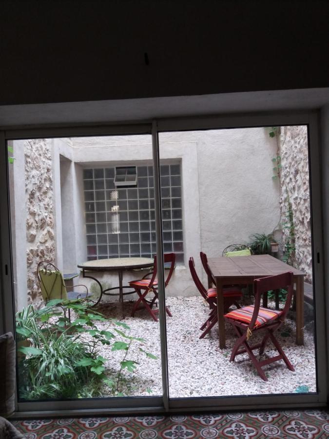 مبيت وإفطار Roquefort-des-Corbières Le Patio Des Cigales المظهر الخارجي الصورة
