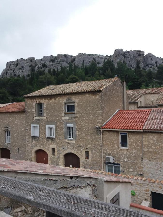 مبيت وإفطار Roquefort-des-Corbières Le Patio Des Cigales المظهر الخارجي الصورة
