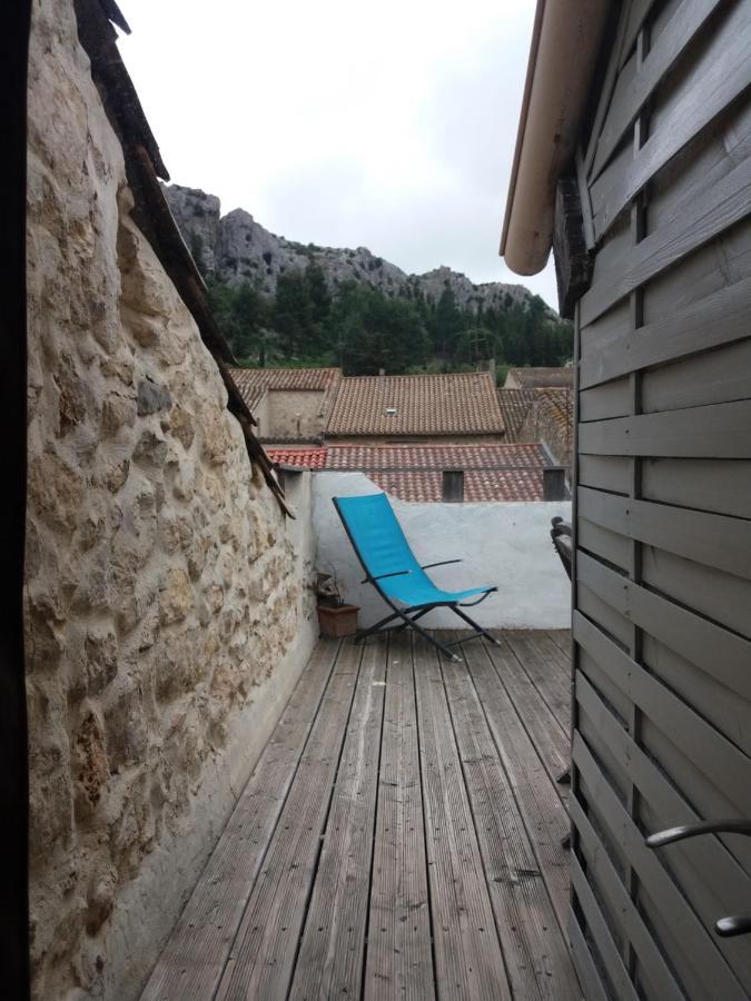 مبيت وإفطار Roquefort-des-Corbières Le Patio Des Cigales المظهر الخارجي الصورة